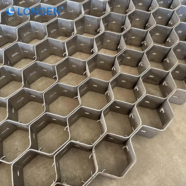 China Factory Hex Steel Hexmesh SS304 SS210 Grade Refractory Metal Mesh Professional Supply for Kiln Lining Duct Insulation photo-6