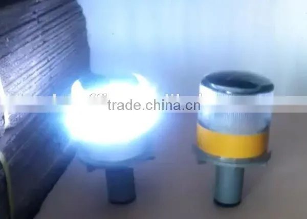 Wholesale Security Spikes Solar Flashing Safety Light photo-3