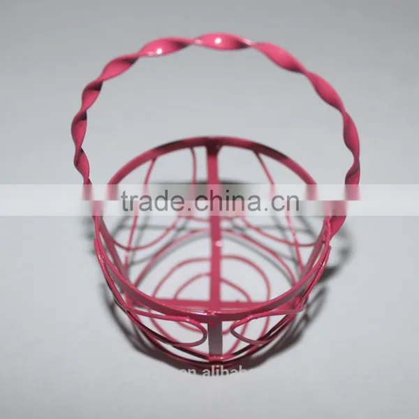 Small Metal Wire Storage Basket With Handle photo-6