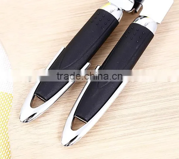 2016 Hot Sale Kitchen Accessories Garlic Press Galic Peeler photo-6