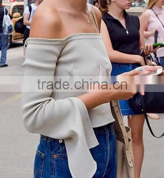 Runwaylover 125 Europe Style 2017 Ladies Sexy Off-Shoulder Knitted Flare Sleeve Blouse photo-2