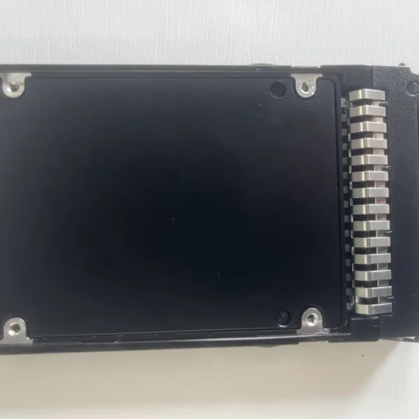 02353LPB 3.84TB SSD SAS(2.5