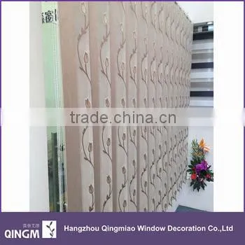 Fabric Material and Roller Type Manual Vertical Blinds photo-4