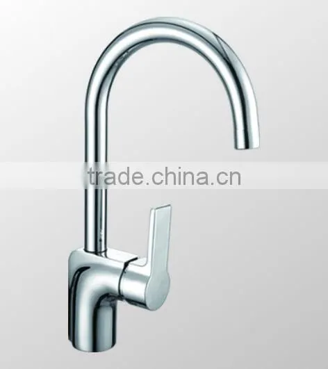 Unique Hot Selling Design Brass Material Chrome Modern Kitchen Faucet photo-5