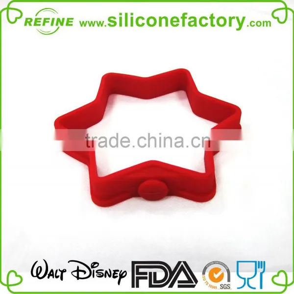 Eco-friendly Food Grade High Quality Double Triangle Shaped Silicone Egg Ring photo-2