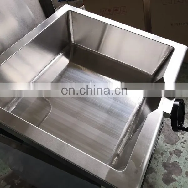 Free Standing Stainless Steel Industrial Gas Tilting Braising Pan With Capacity 80L photo-2