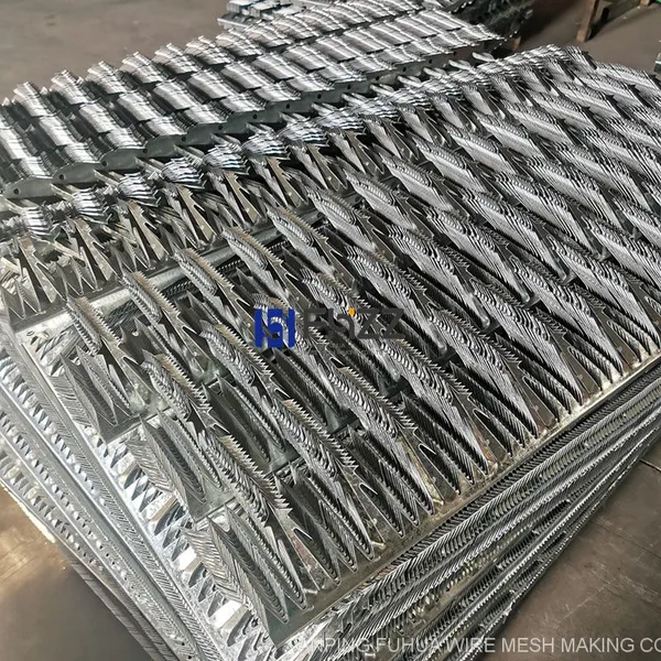 Perimeter Security Anti Climb Wall Spikes Made of Galvanized Steel Spear Type Spikes photo-5