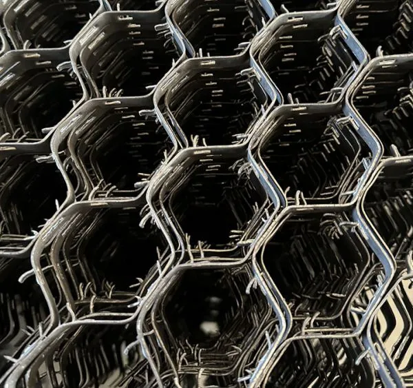 Manufacturer's Cost-Effective Low Carbon Steel Hexsteel Plain Weave Turtle Wire Mesh for Hot Floors Cut Weld for Foundry photo-2