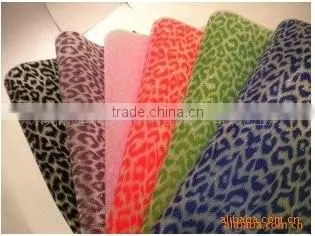 Xionglin Thermoplastic Polyurethane Colored Transparent Reflective Metallic Plated Tpu Film for Shoes Logo Emblems photo-2