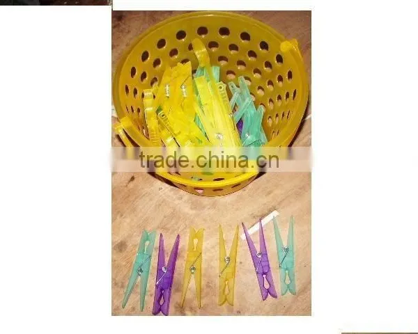 Plastic Colourful Clothes Hangers Plastic Clothespin/clothes Peg/clothes Clip With a Basket photo-5