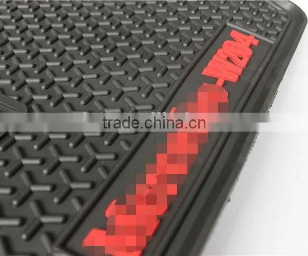 Black Rubber Universal/Custom-Fit Front Floor Mat - 5 Piece for Benz W204 photo-4