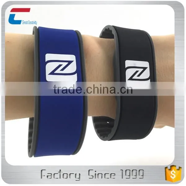 Alien H3 UHF RFID Silicone Wristband 2017 Two Color Smart Bracelet photo-6
