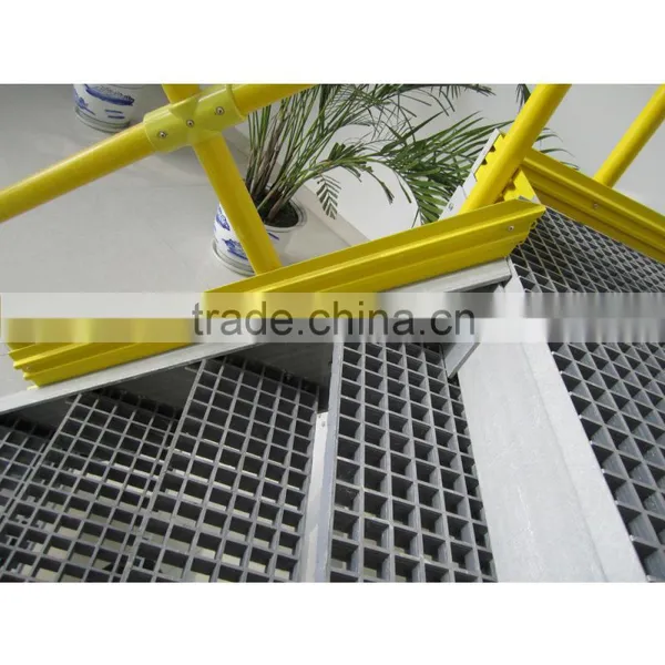 Wholesale Insulation Non-slip Design Grp Platform Ladder photo-3