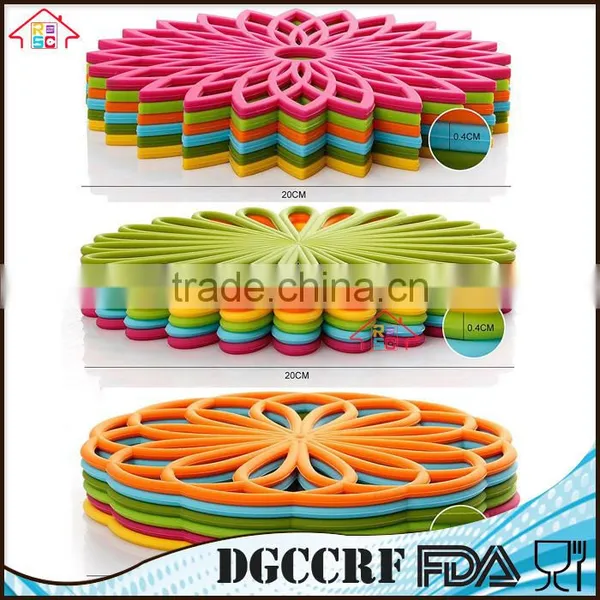 Premium Quality Cheap Insulated Flexible Durable Non Slip Coasters Multi-Use Flower Shaped Trivet Silicone Mat Hot Pads photo-2