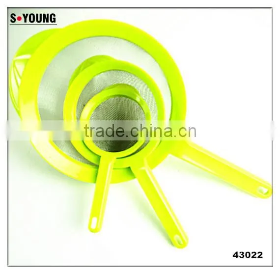 43022 Set of 3 Fine Mesh Stainless Steel Strainers With pp Handle