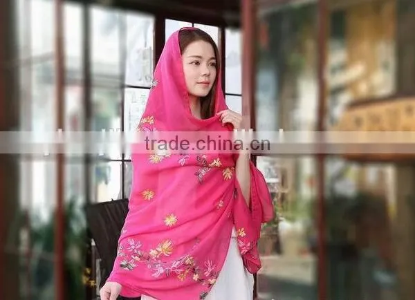2017 Hot Sale Spring Summer Scarves Cotton Folwer Embroidery Hijab Scarf for Muslim Woman photo-5