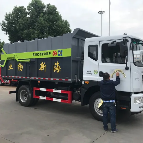 Hook Arm Garbage Truck photo-5