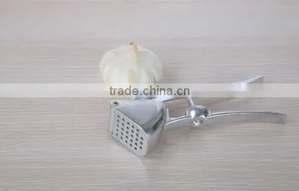 Marvelous Wholesale Kitchenware Metal Garlic Press and Aluminium Alloy Garlic Slicer photo-2