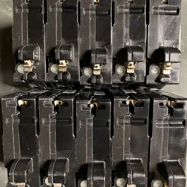 SIEMENS QA115AFCN 15A AFCI PLUG ON NEUTRAL