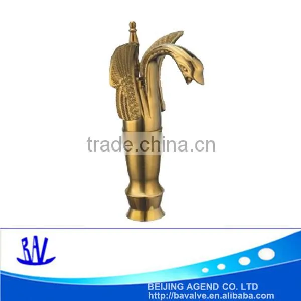 Brass With Electroplating Golden Style Bathroom Basin Faucet photo-2
