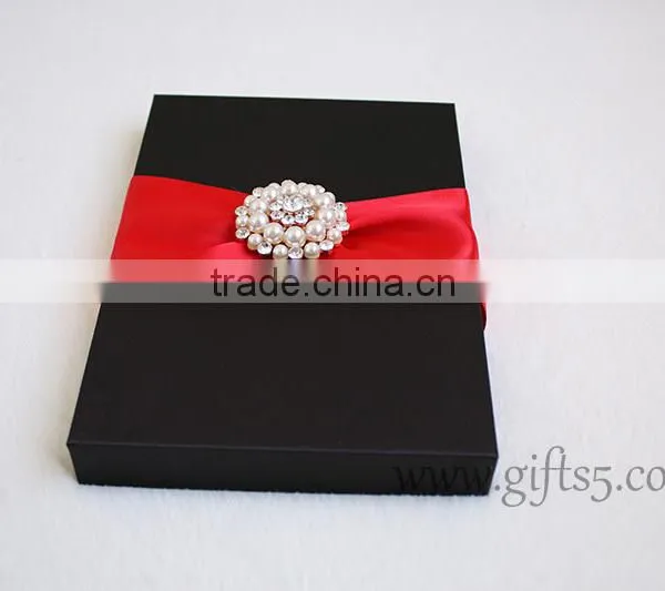 Unique Wedding Invitations Box With Brooch photo-4