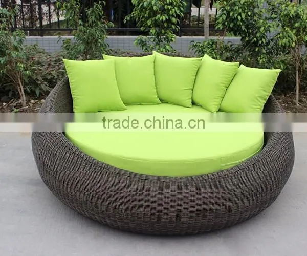 Outdoor Furniture Soft Rattan Bed photo-2
