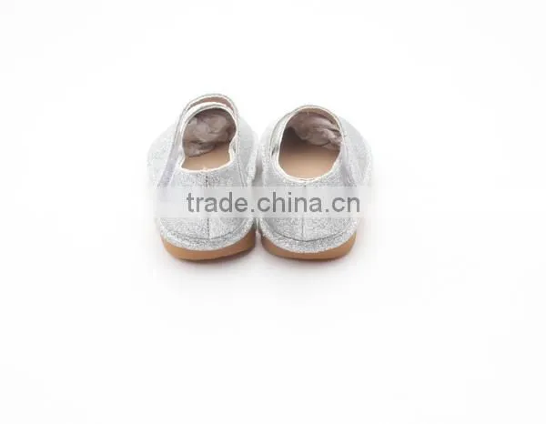 Hot Selling Childrens Squeaky Shoes Mix Color Shoes for Kids photo-2