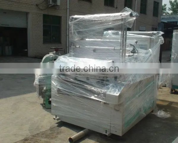 T-shirt bag making machine