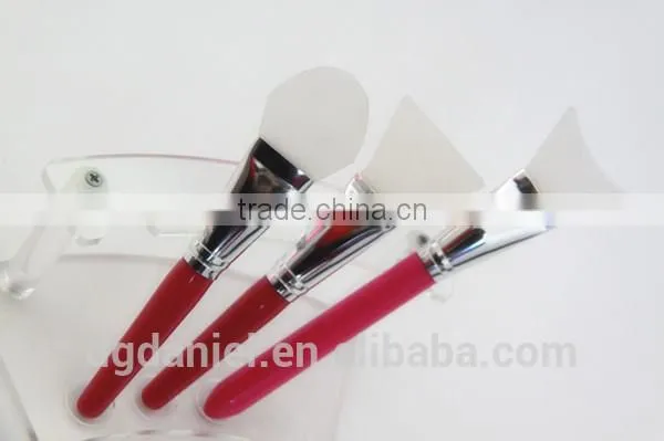 Single Cosmetic Red Crystal Plastic Handle Powder Makeup Brush photo-4