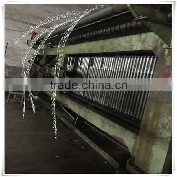 2017 Qiangyu Hot Sale Gabion Mesh 2*1*1m Hexgonal Galvanized Gabion Wire Mesh Box photo-4