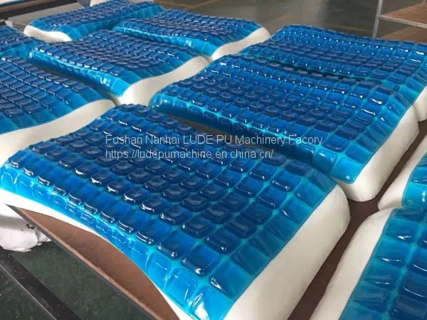 LD-803/4 Four Material Tanks Low Pressure Soft Foam Machine photo-4