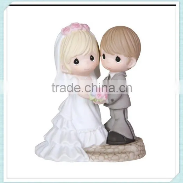 Wedding Couple Bride and Groom Figurine Souvenirs