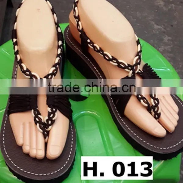 THAILAND MOUNTAIN TRIBE HAND MADE BEACH SANDALS photo-2