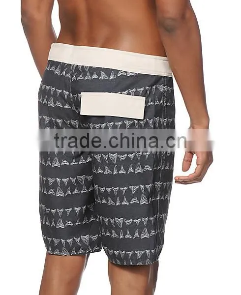 2015 Hot Sale Sublimation Printing Stretch Compression Shorts Design for Men photo-3
