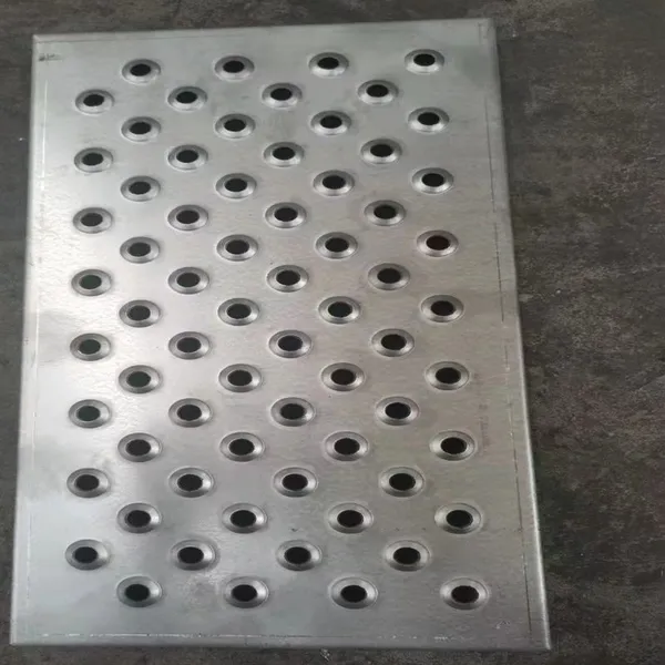 Anti-slip Perforated Mesh Pattern Plate, With Alligator Mouth Holes, Suitable for Pedestrian Walkways, Cutting and Bending Services Available photo-4