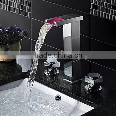 Antique China 3 Hole Brass LED Wash Basin Faucet photo-2