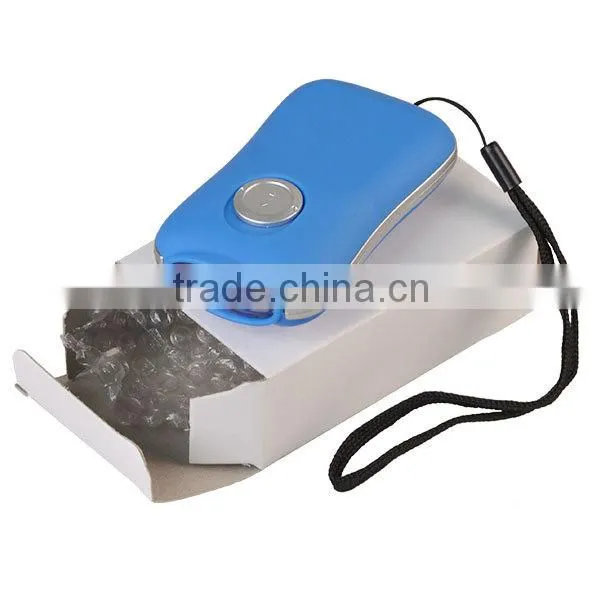3 LED Rechargeable Mini Flat Dynamo Hand Crank Flashlight photo-4