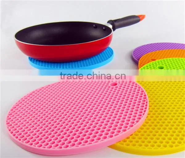 Round Silicone Trivet Mat Heat Resistant Pan Holder photo-2