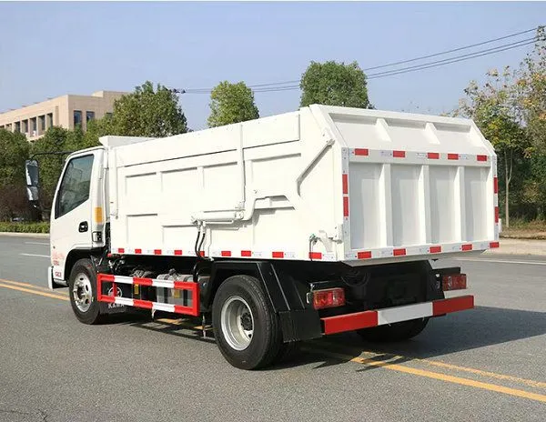 Hook Arm Garbage Truck photo-4