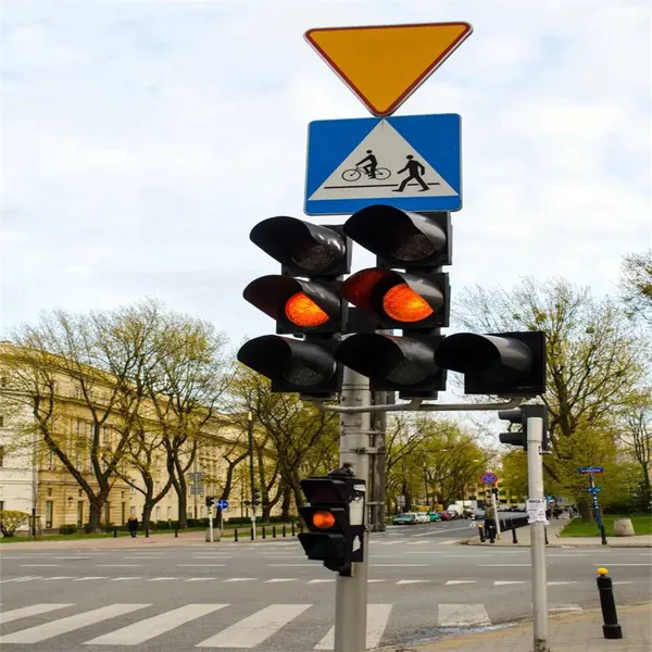 Traffic Lights at Intersections of Non - Motorized Lanes by Tangshan Hualang photo-4