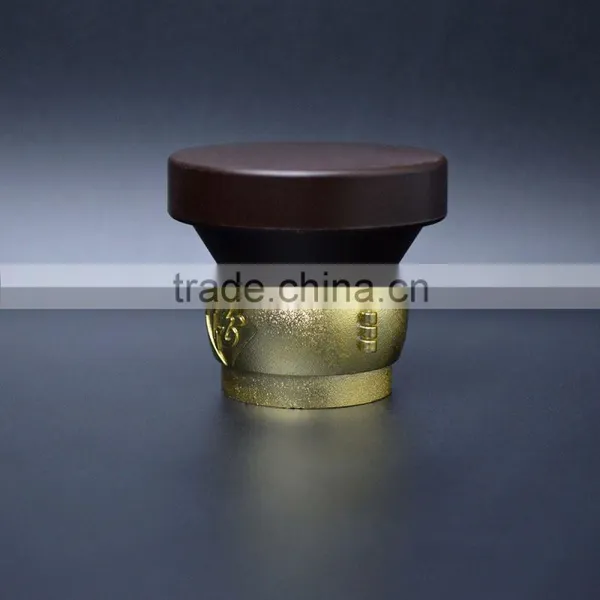 Hot Selling Golden Pilfer Proof Plastic Cap Bottle Cap photo-4