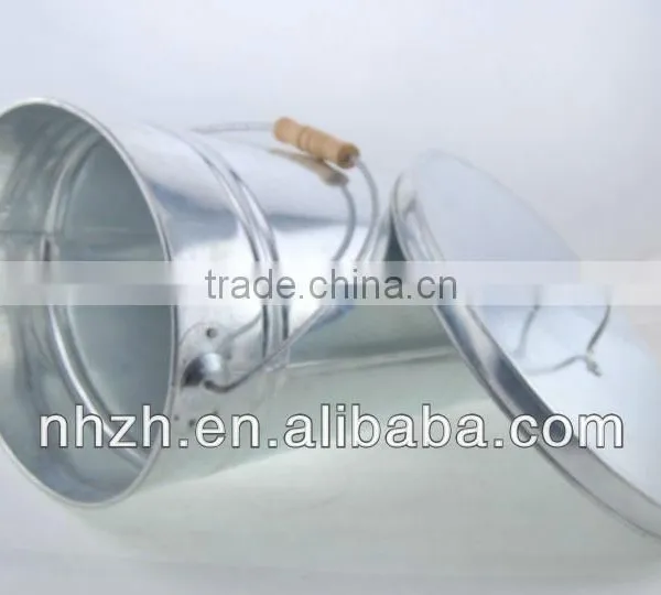 Outdoor Oval Galvanized Iron Barrels With Lid photo-4
