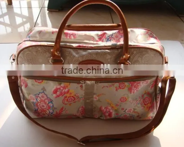 Polyester Fashionable Cheap Washable Duffle Bag Weekend Bag OEM Service in China photo-3