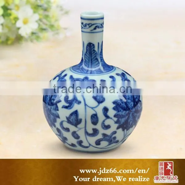 Wholesale 24cm High Blue and White Ceramic Material Porcelain Flower Vase for Home Decoration photo-3