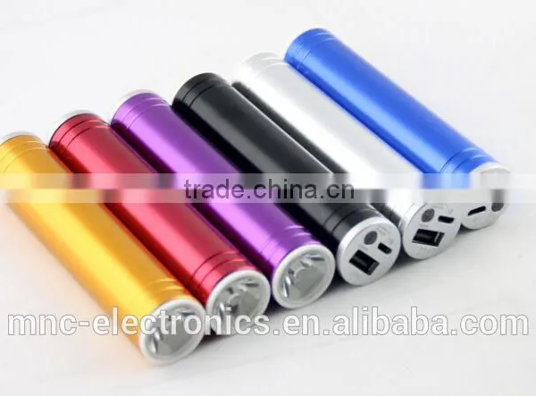 New Stylish LED Torch Light Custom Laser Engraving Logo Optional Capacity Cylinder Shape Mobile Power Bank photo-3