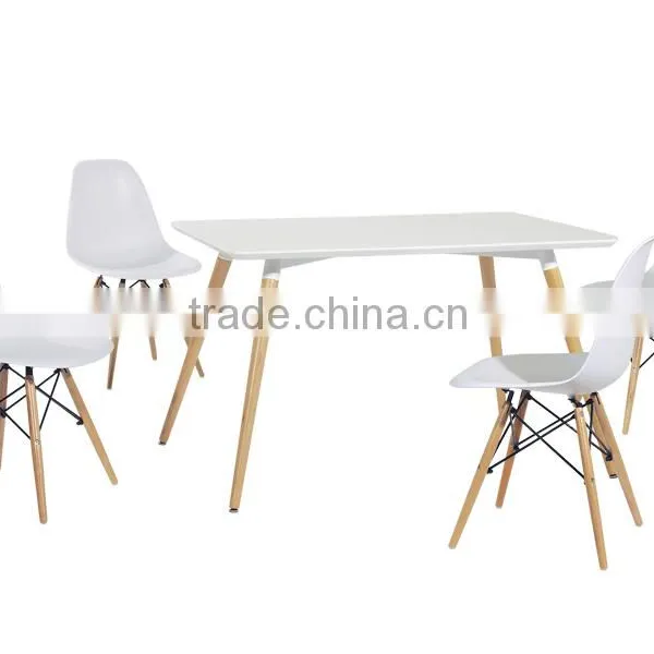 CLEEP Dining Chair With Plastic Seat