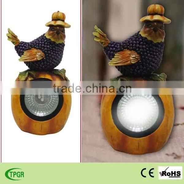 Solar Powered Resin Bird Statue for Harvest Festival Home and Garden Decoration