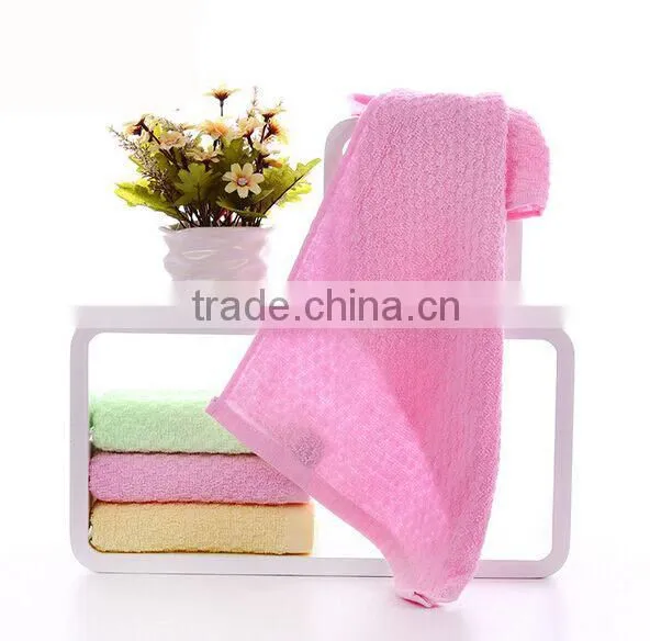Pineapple Check Solid Color Towel photo-3