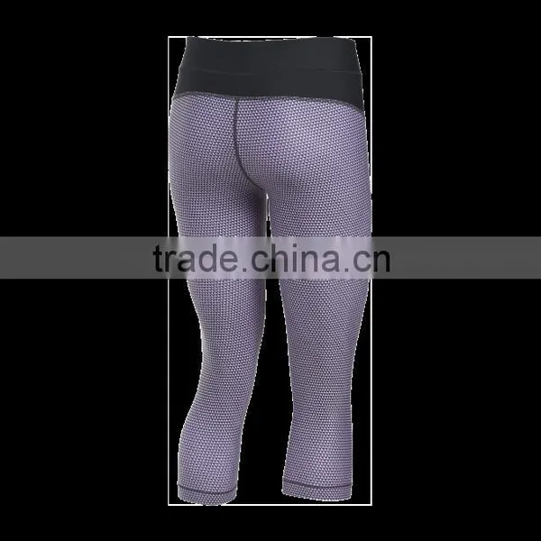 Hight Performance Dry Fit Spandex Yoga Compression Pants, Ladies 3/4 Length Capri Pants photo-4