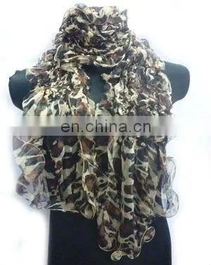 2012/FASHION /PRINTED SCARF